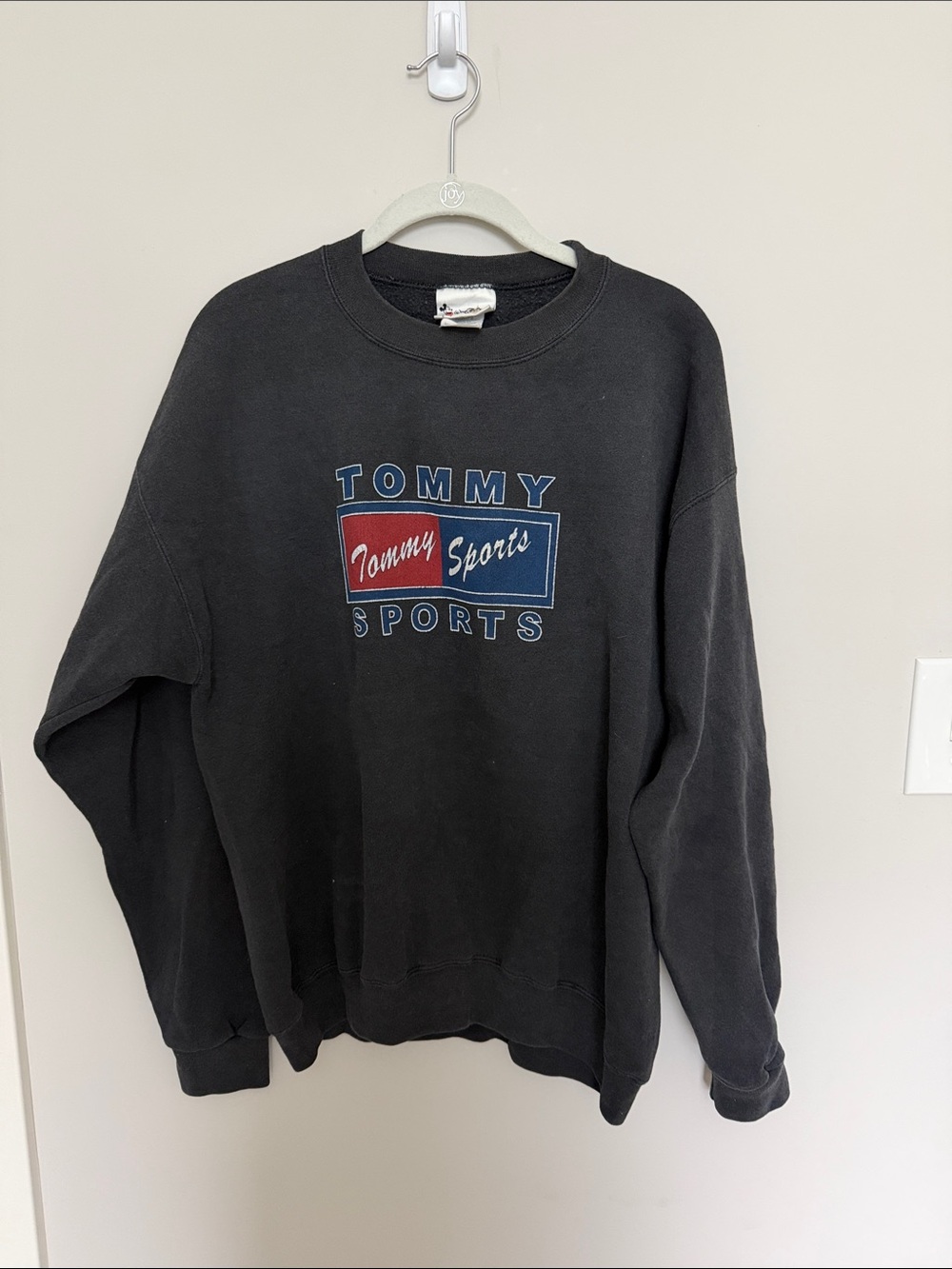 Vintage 90’s Men's Black Tommy Sports Crewneck Sweatshirt- Medium